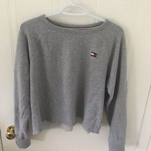 TOMMY HILFIGER cropped crewneck